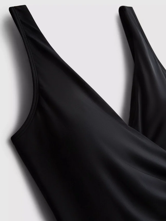 Wrap-zwempak met figuurcorrigerend effect