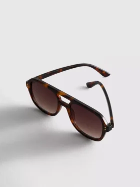 Zonnebril in Aviator-stijl