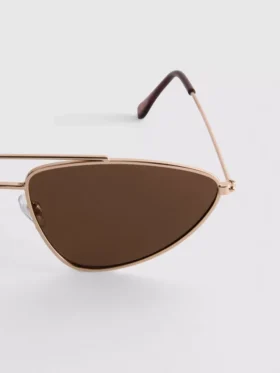 Zonnebril met metalen montuur in aviator-stijl